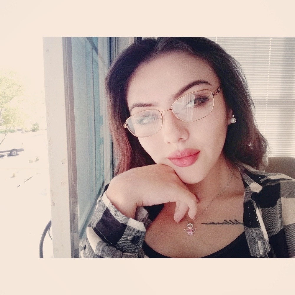 Meet your Posher, Grace